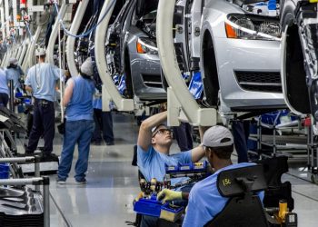 PROKUVAO FOLKSVAGEN: Jak radnički savet ruši planove rukovodstva, neće novu fabriku u ISTOČNOJ EVROPI!