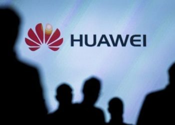 /VIDEO/BIZARNA POMAMA: Prvi kontingent novog modela telefona Huawei, RASPRODAT ZA 10 SEKUNDI