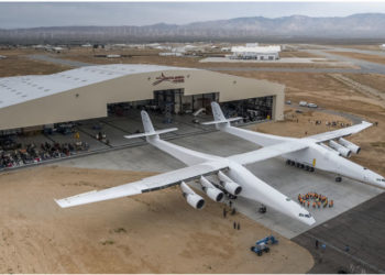 /VIDEO/ POLETEO NAJVEĆI AVION NA SVETU:  Prema zamisli suosnivača Majkrosofta Pola Alena, Stratolanč će nositi satelite u ZEMLJINU ORBITU