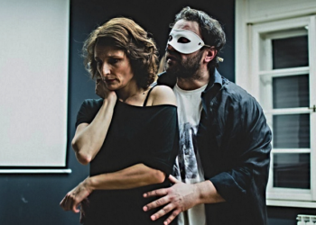 POTRAGA ZA SREĆOM, RAZOTKRIVANJE DUŠE: Pozorišna predstava “Bajkoholik” na sceni Ustanove kulture Starog grada