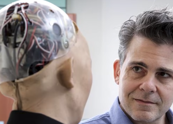 /VIDEO/TAMNA STRANA VEŠTAČKE INTELIGENCIJE: Roboti bi mogli početi da ubijaju ljude, jer “SMATRAJU DA JE TO SMEŠNO”?!