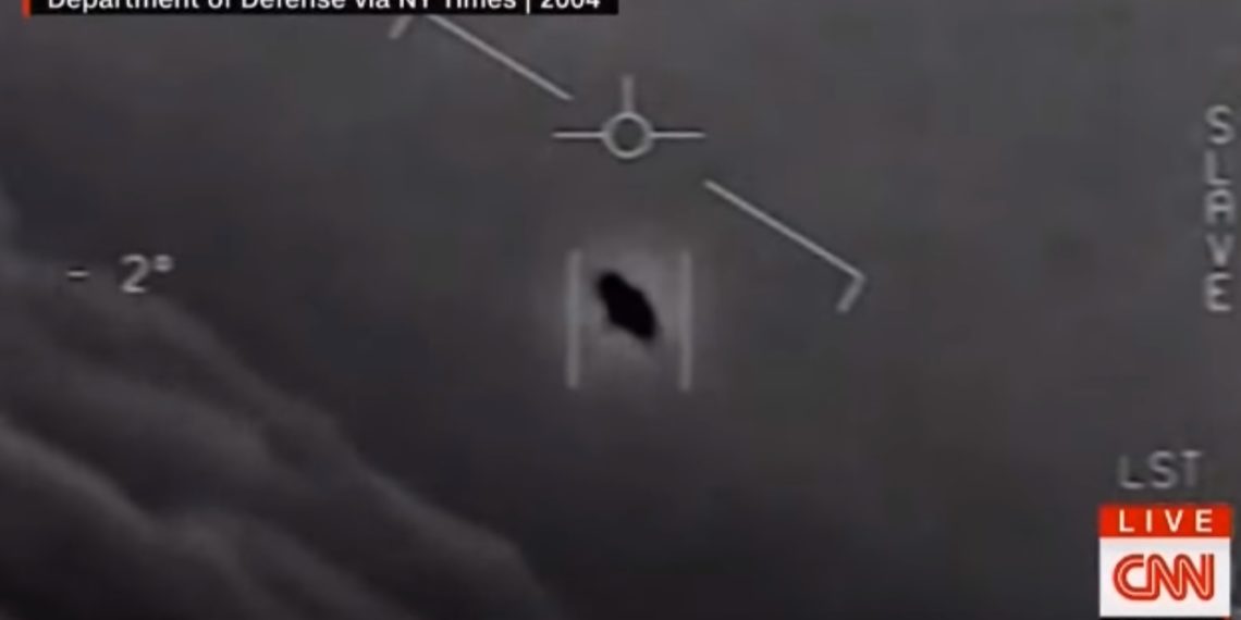 /VIDEO/PENTAGON PRIZNAO, NISMO SAMI: Pritisnuta dokazima američka mornarica otkrila DETALJE TAJNE OPERACIJE NLO!