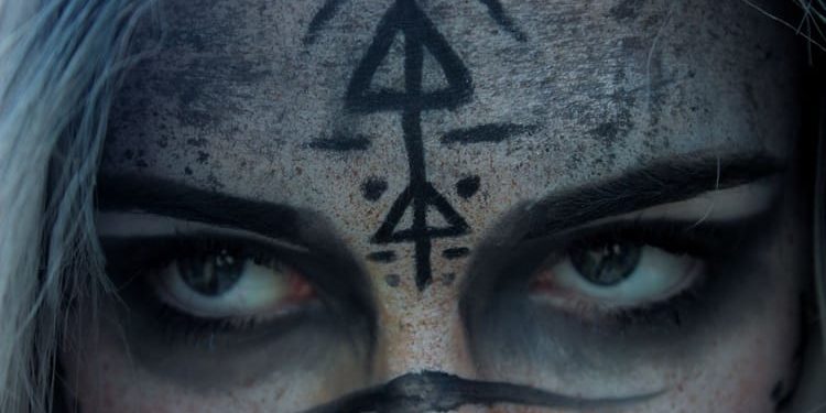 SULUDO! ŠVEDSKA ZABRANJUJE VIKINŠKE RUNE: Vlasti u strahu da će tradicionalni simboli biti ZLOUPOTREBLJENI OD STRANE NEONACISTA!