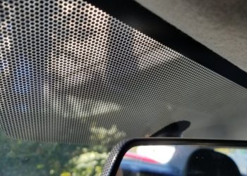 SITNE TAČKICE NA ŠOFERŠAJBNI, A FUNKCIJA VELIKA: Ako ste se ikad zapitali čemu služe, EVO OBJAŠNJENJA!