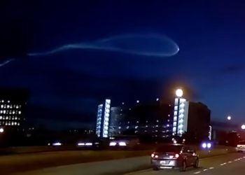 /VIDEO/ MISTERIOZNI SNIMAK SPEJS IKSOVOG SATELITA: Zagonetna sjajna kugla brzinom munje pobegla od kamere, MOTRILA JE NA SATELIT?!