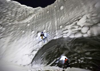 /VIDEO/ SIBIRSKI KRATERI PRETNJA ZEMALJSKOM ŽIVOTU: MEGA eksplozija zarobljenog metana uništila bi mnoge životinjske vrste, ČOVEČANSTVO VRATILA U PRAISTORIJU!