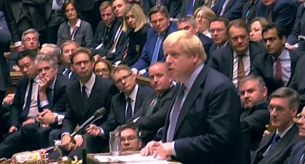 PORAZ PREMIJERA BORISA DŽONSONA: Britanski parlament odgodio glasanje o Bregzit sporazumu, POČELE IGRE BEZ GRANICA?!