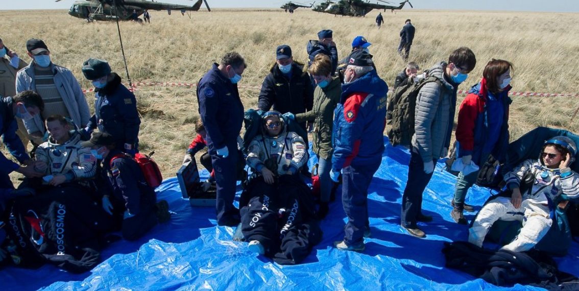 VRATILI SE IZ SVEMIRA, DOČEKALA IH KORONA: Kapsula sa rusko-američkom posadom aterirala na POTPUNO DRUGAČIJU PLANETU, NAPUSTILI JE DAVNO PRE PANDEMIJE!