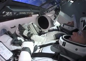 FALKON 9 OSTAO PRIKOVAN ZA ZEMLJU: NASA i Spejs X najavli lansiranje dvočlane posade u svemir, u poslednji tren sve je otkazano, EVO ZBOG ČEGA!