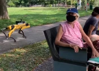 ROBOT SPOT NALIK NA PSA PRESTRAVIO GRAĐANE SINGAPURA: Iako “samo”patrolira parkovima upozoravajući na distancu, njegova pojava ZA VEĆINU LJUDI JE JEZIVA!