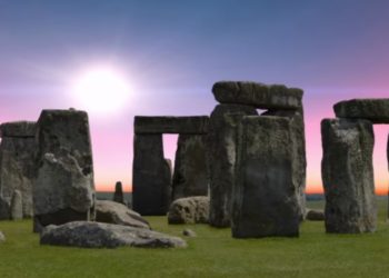MISTERIOZNO OTKRIĆE NADOMAK STOUNHEJNDŽA: ZNA SE da je izgradnja kamenog kruga šireg od 2 kilometra, pre 4.500 godina zahtevala jako oruđe i veliku preciznost, ALI NE ZNA SE KO JE TO MOGAO DA URADI?!