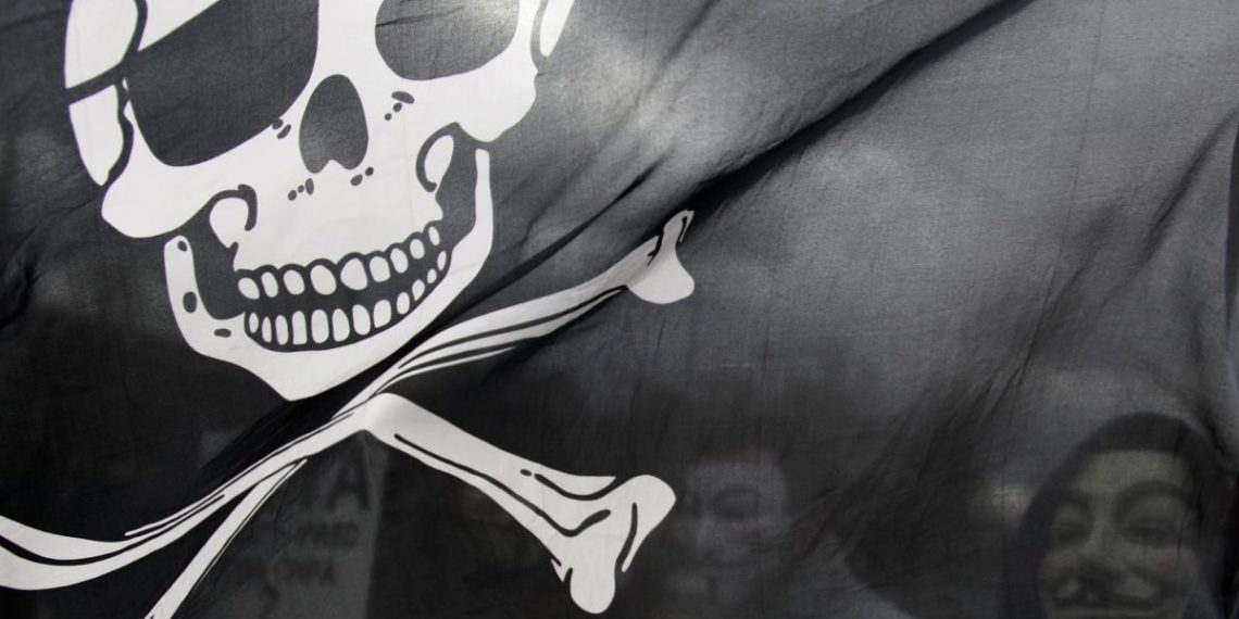 PIRATI NA UDARU POLICIJE: Terete ih za štetu veću od 30 milijardi dolara, hapšenjem članova GRUPE SPARKS pronađena AHILOVA PETA INTERNET PIRATERIJE?!