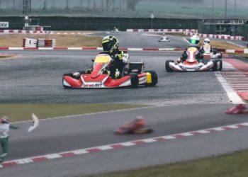 DRAMA NA SVETSKOM PRVENSTVU! RIVALA JE POKUŠAO DA UBIJE NA STAZI: Gađao ga odlomljenim branikom tokom trke, a tuču nastavio u boksu, OVO SVET JOŠ NIJE VIDEO