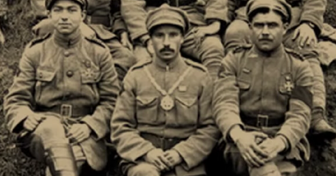 DOK JE MAJMUNA BIĆE I RATOVA! Neretko se dešava da rat od čoveka napravi heroja, ovo je priča o nekoliko najvećih