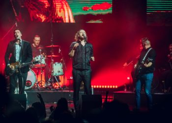 SPEKTAKL ZA PAMĆENJE! Bend “Ničim izazvan” proslavio koncertom 10 godina postojanja, fanovima poklonili dva sata NEZABORAVNOG MUZIČKOG DRUŽENJA