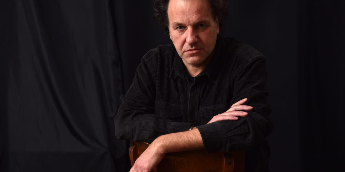 NIOTKUDA S LJUBAVLJU! Od Krleže i Crnjanskog do Marine Tucaković, književnik Đorđe Matić dobitnik je nagrade “Momo Kapor!