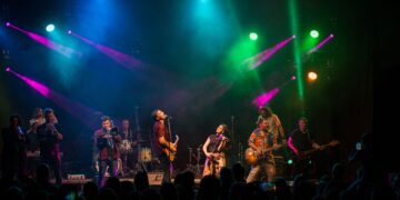 KRAJ RASPUSTA SA LJUDIMA KOJE VOLIMO! Ničim izazvan u Botaničkoj bašti na koncertu za srce i dušu (VIDEO)